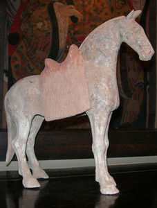 Baikal - cheval tang en posture libre - Sculpture Animalière