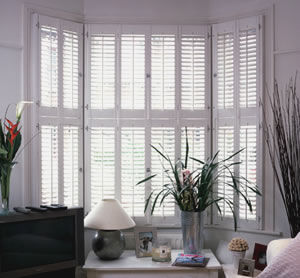 The House Of Shutters - 48mm louver - Volet Battant Persienne
