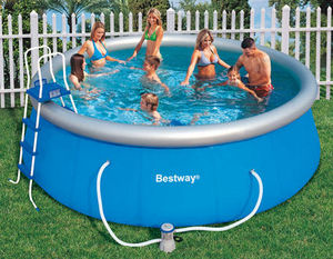 Bestway - piscine autoportante avec pompe filtre et echelle  - Piscine Gonflable