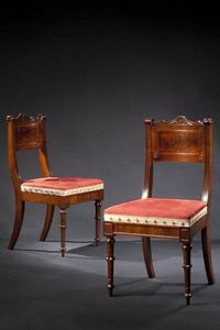 CARSWELL RUSH BERLIN - pair of carved walnut dining chairs - Chaise