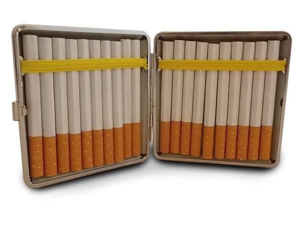 WHITE LABEL - Etui à cigarettes-WHITE LABEL-Boite à cigarette design en simili cuir de crocodi