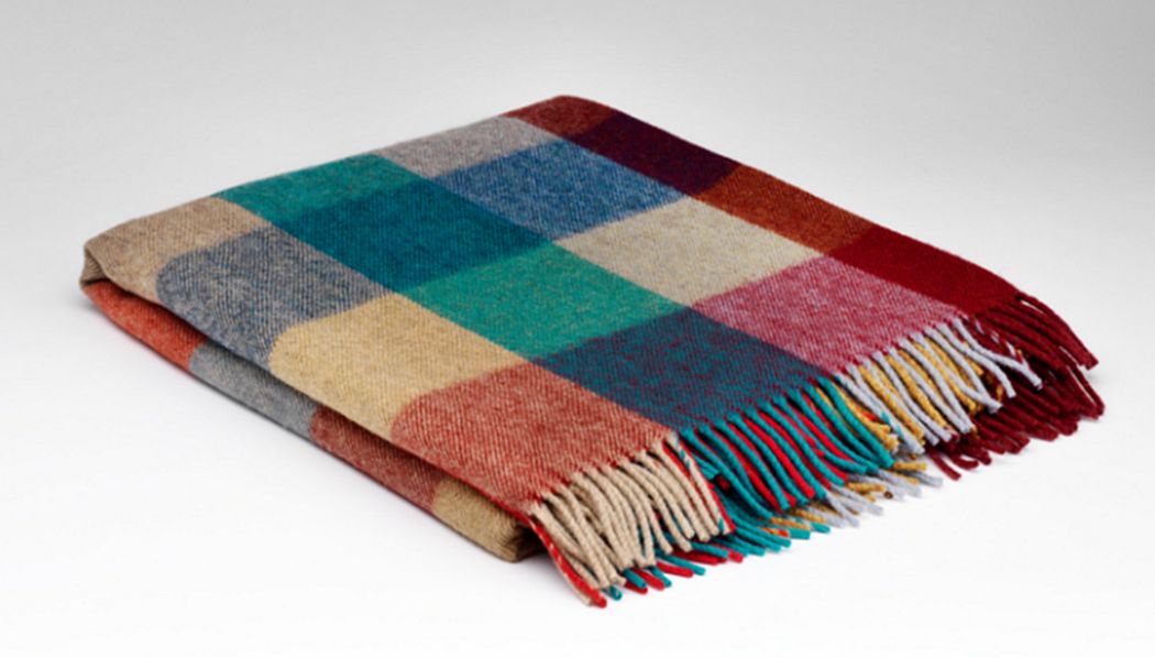 MC NUTT OF DONEGAL Tartan rug Bedspreads and bed-blankets Household Linen  | 