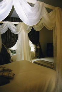 Adequat Tissus Bed canopy