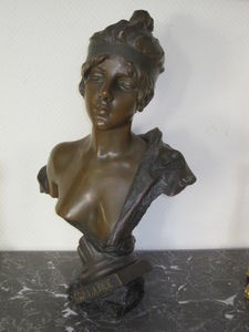 Antiquités Bazin -  - Bust Sculpture