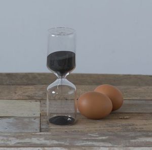 MADELEINE & GUSTAVE - 15 minutes - Hourglass