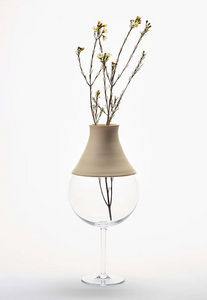 BY MANET -  - Flower Vase
