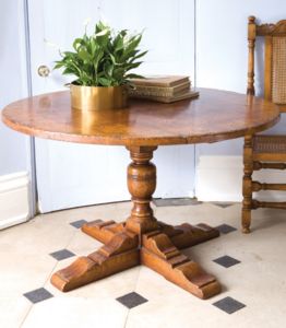 Titchmarch & Goodwin -  - Round Diner Table