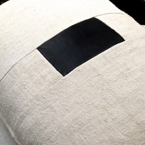 NÛR GALLERY - Rectangular cushion-NÛR GALLERY