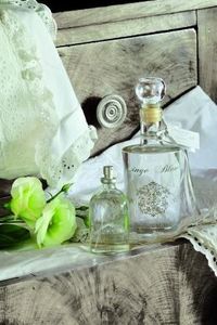 Amelie et Melanie - linge blanc - Perfume De Interior