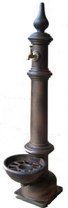GRILLOT - fontaine en fonte vieillie colonne 1m22 - Fontana Per Esterno