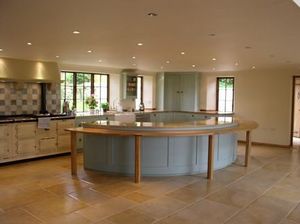 Woodchester Kitchens & Interiors -  - Cucina Tradizionale